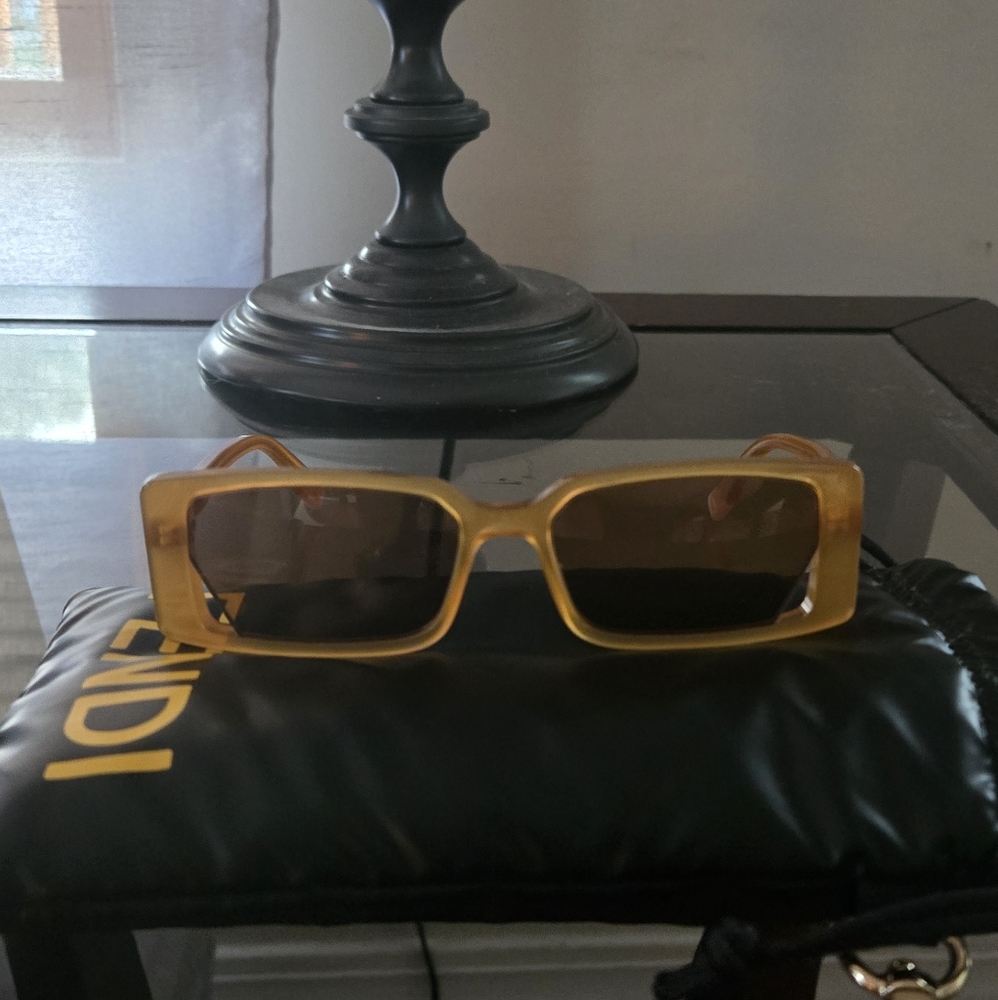 Fendi Amber Rectangular Small Frame 2026 Still In Stores Sunglasses